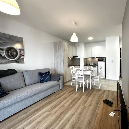 Lotnisko Chopina Airport 4 Warszawa