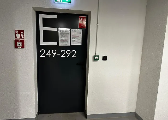 Lotnisko Chopina Airport 4 * Varşova