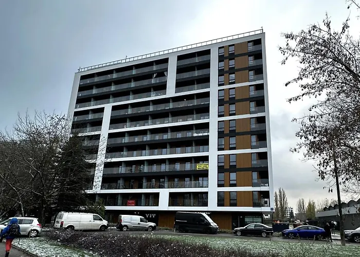 Daire Lotnisko Chopina Airport 4 *