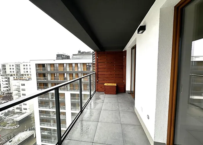 Daire Lotnisko Chopina Airport 4 *