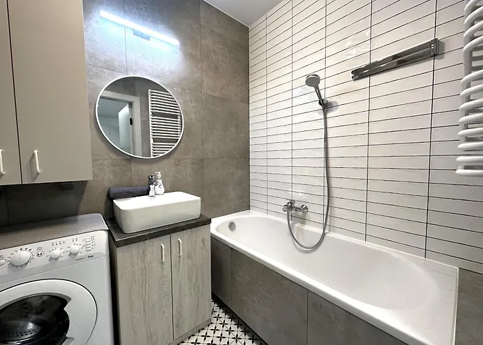 Lotnisko Chopina Airport 4 * Varşova