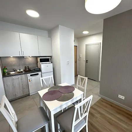 Lotnisko Chopina Airport 4 Apartament *